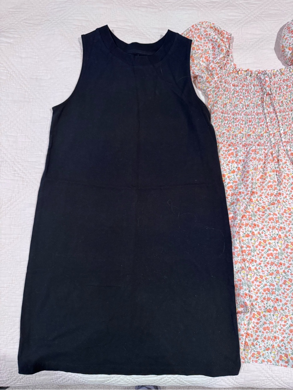 Three dresses - Picture 3 of 3